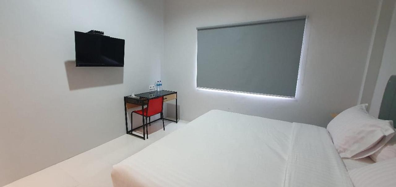 Reddoorz Plus Near Siloam Hospital Balikpapan Exterior photo