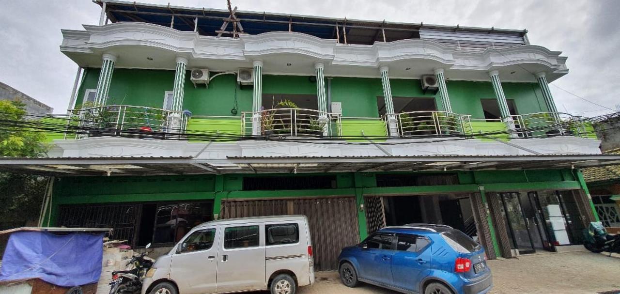Reddoorz Plus Near Siloam Hospital Balikpapan Exterior photo